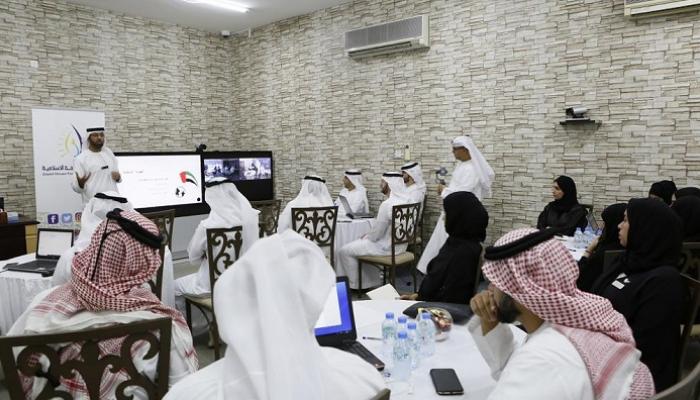 جانب من ورشة ابتكارية حول تعزيز الهوية الوطنية في دار زايد للثقافة