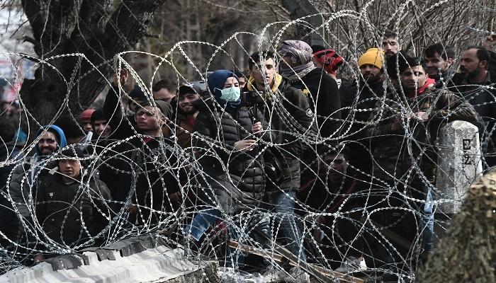 لاجئون على حدود اليونان- أ.ف.ب