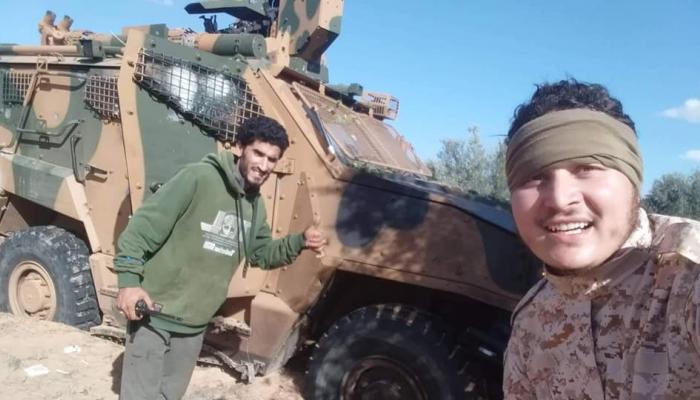 مدرعة تركية اغتنمها الجيش الليبي في طرابلس