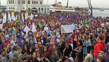 صورة من مسيرة النساء للمطالبة بحقوقهن