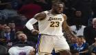 تألق ليبرون جيمس يحسم ديربي لوس أنجلوس للسلة