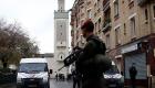 Paris'te camide silahlı saldırı