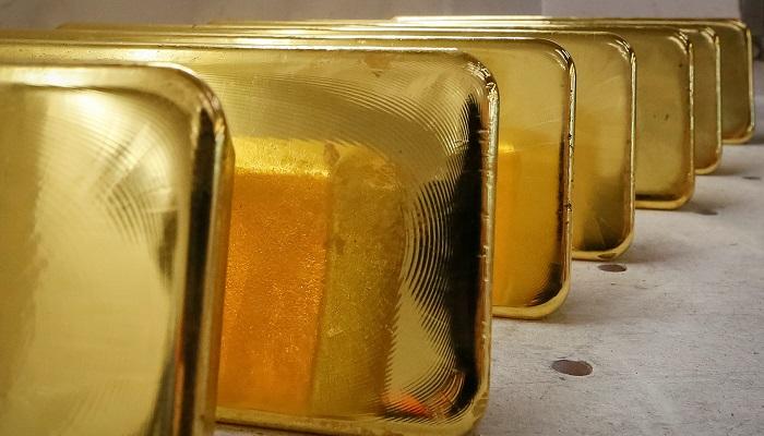 الذهب يحافظ على بريقة وسط اضطرابات أسواق المال 