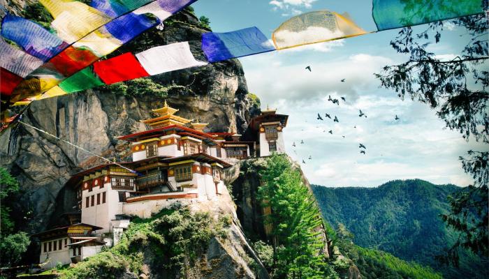 مملكة بوتان في جبال الهيمالايا