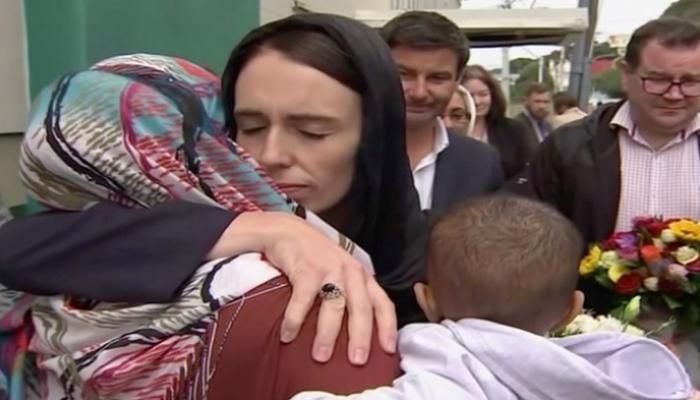 رئيسة الوزراء النيوزيلندية تعزي في شهداء مجزرة المسجدين العام الماضي 
