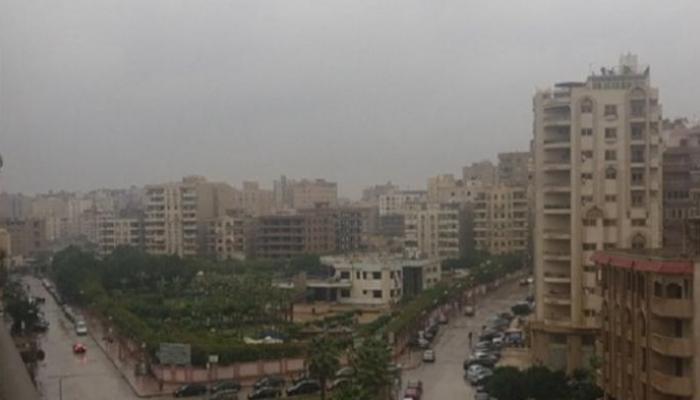 استمرار العواصف والأمطار على شوارع محافظات مصر