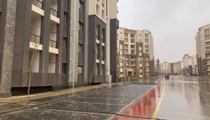 شوارع العاصمة الإدارية الجديدة بعد هطول الأمطار