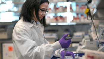 العلماء في سباق مع الزمن للتوصل إلى لقاح مناسب لمواجهة كورونا -أرشيفية