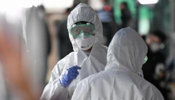 كورونا يصيب 10 آلاف في نيويورك