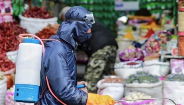 انتشار فرق التطهير في دول العالم لمكافحة كورونا - أرشيفية