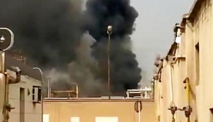 الحريق نجم عن انفجار أنبوب في وحدة بالمصنع