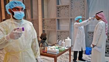 جهود عالمية لاحتواء فيروس كورونا