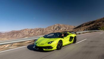 طراز لامبورجيني Aventador SVJ Roadster