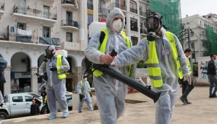 أعمال تطهير بالجزائر للحد من انتشار كورونا