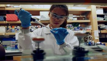 بدء تجربة سريرية هامة لأربعة علاجات تجريبية ضد فيروس كورونا 