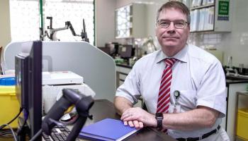 د. ستيفان ويبر  