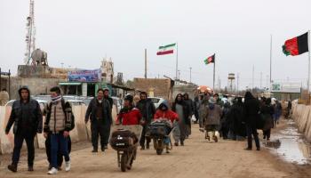 مهاجرون على الحدود الأفغانية الإيرانية - أرشيفية