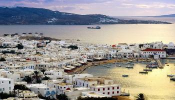 جزيرة ميكونوس اليونانية