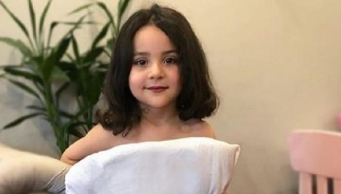 طفلة تشارك في "تحدّي المخدة"