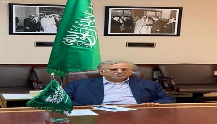 السفير عبدالله بن يحيى المعلمي خلال الاجتماع عبر الاتصال المرئي
