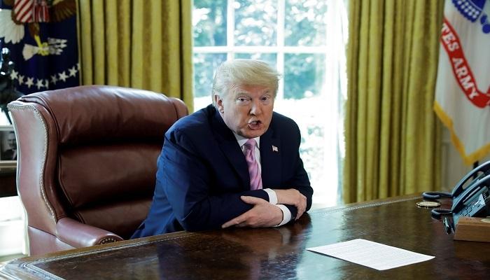  الرئيس الأمريكي دونالد ترامب في المكتب البيضاوي – رويترز 