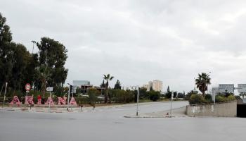 شوارع تونس خالية من المارة لفرض حظر التجول