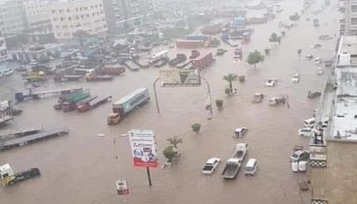 دمار واسع في البنية التحتية بعدن جراء السيول