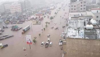 السيول أودت بحياة 10 أشخاص في عدن