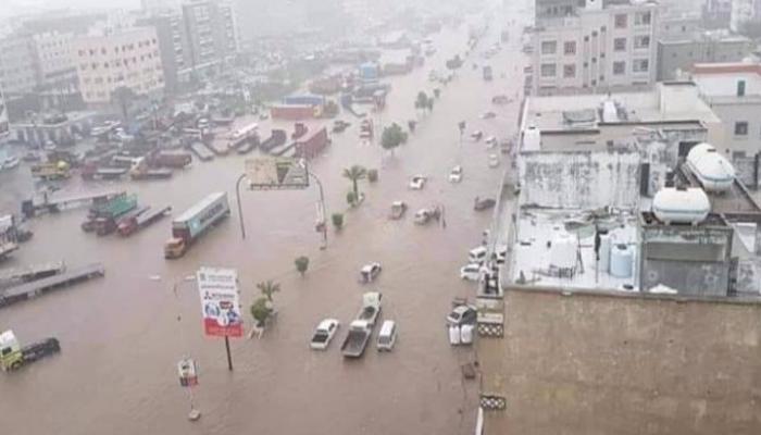 السيول أودت بحياة 10 أشخاص في عدن