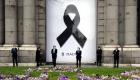 Madrid homenajea a las víctimas del coronavirus en la Puerta de Alcalá