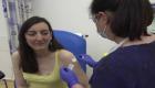 ब्रिटेन में कोरोना वैक्सीन का ह्यूमन ट्रायल शुरू, माइक्रोबॉयोलॉजिस्ट को लगाया गया इस वायरस का टीका