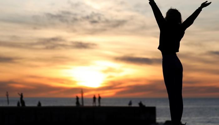 السماح للإسبان بالتريض لأول مرة منذ 7 أسابيع مع تخفيف إجراءات العزل