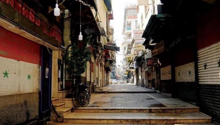 أحد أحياء العاصمة دمشق خالٍ من المارة