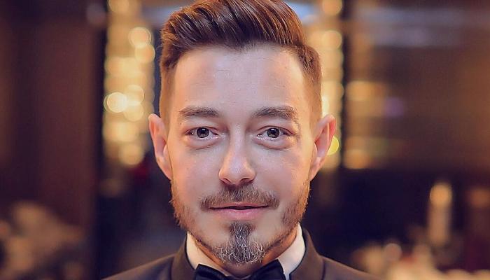 الفنان المصري أحمد زاهر يرى أن تقييمه لتجربة ابنته