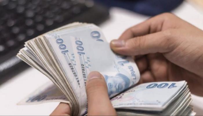 الليرة التركية تهوي باتجاه أدنى مستوياتها