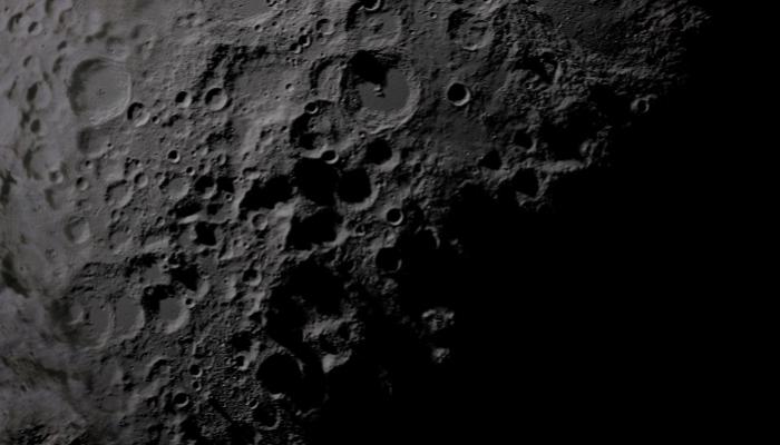 تكوين الصخور القديمة على القمر قد يكون مرتبطًا بتأثيرات نيزكية