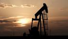 النفط يرتفع مع تعهد السعودية بتخفيضات أكبر في الإنتاج