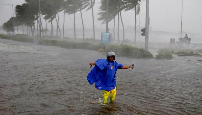 الفلبين تستعد لاستقبال أولى العواصف المدارية في 2020
