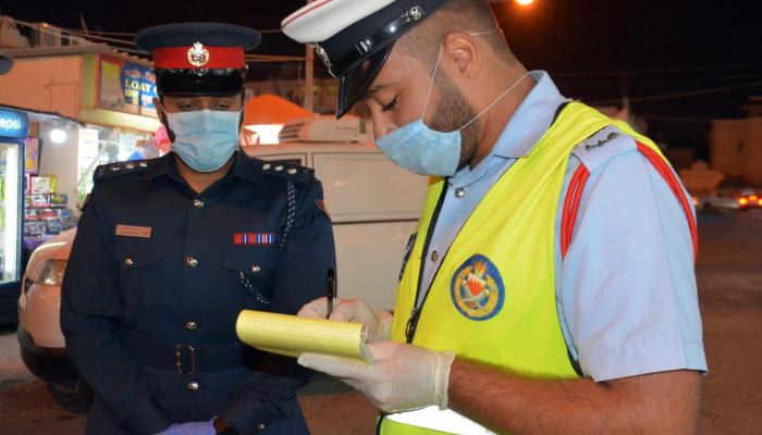 السلطات البحرينية توسع إجراءات الفحص لاحتواء فيروس كورونا