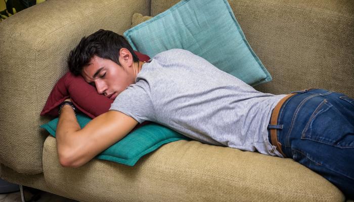النوم الجيد يساعد المراهق على التفوق