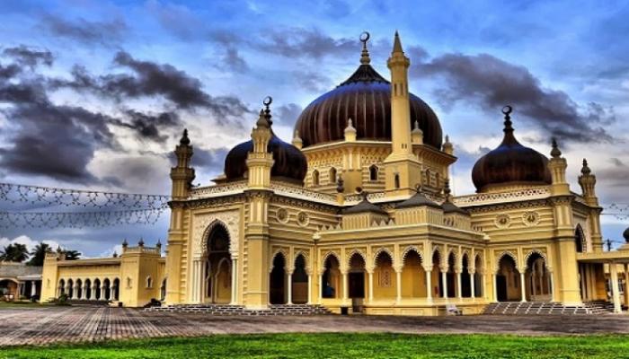 مسجد زاهر يصنف ضمن أجمل المساجد في العالم