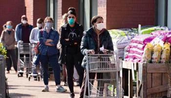 تطبيق التباعد الاجتماعي أهم طرق الوقاية من كورونا- أرشيفية