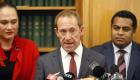 حزب نيوزيلندي معارض يقيل زعيمه قبل أشهر من الانتخابات