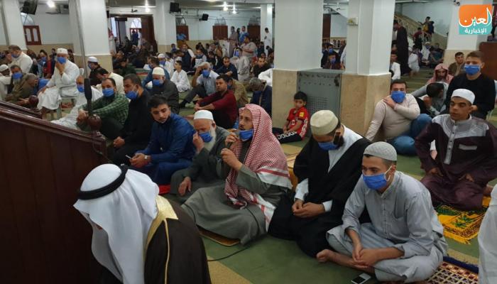 مصلون يؤدون صلاة العيد في غزة