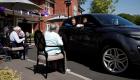 زيارة من السيارة.. ابتكار بريطاني للتواصل مع المسنين بطريقة آمنة