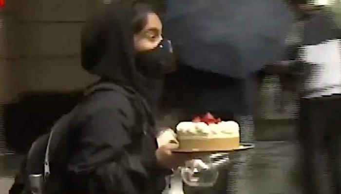 سارقة الكعكة