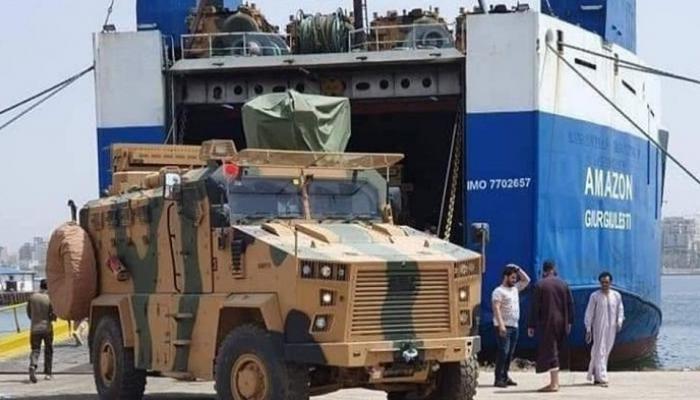 شحنة أسلحة تركية سابقة وصلت إلى طرابلس الليبية