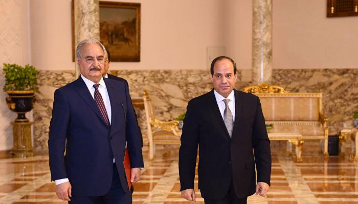 الرئيس المصري وقائد الجيش الليبي