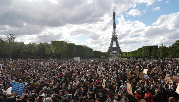 manifestations Sur le Champ-de-Mars à Paris
