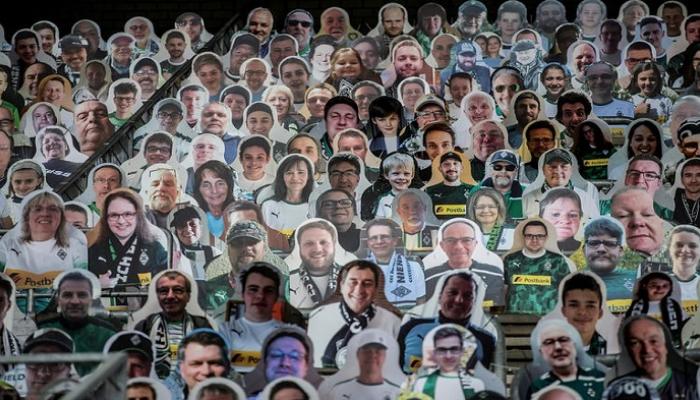 مشجعون كرتون لفريق جلادباخ الألماني